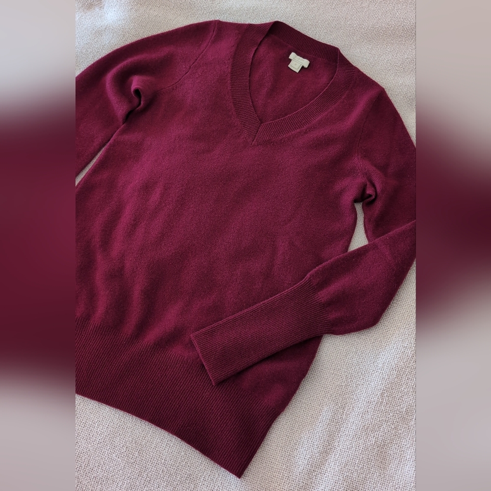 Priced to Sell! J. Crew 100% Cashmere Cranberry Red Sweater size small